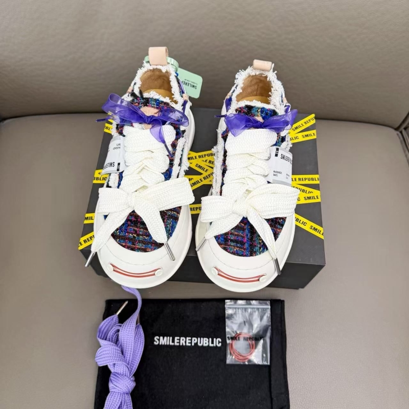 Smilerepublic Canvas Shoes